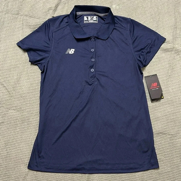 NWT New Balance Women’s Athletic Top | size M - Picture 1 of 4